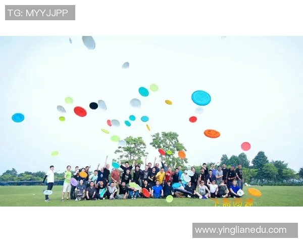 深圳飞盘队在全国飞盘状态排行榜中荣获第六名展现出强劲实力与团队精神