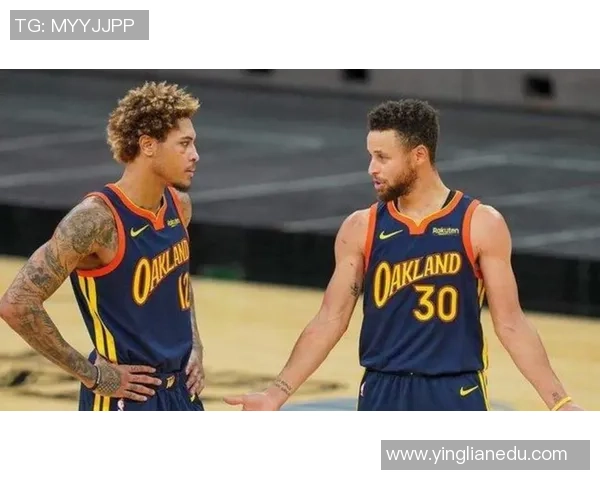 广州篮球队灵活性引发热议球迷观点交锋与战术分析探讨